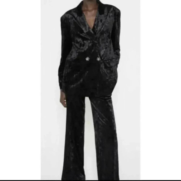 ZARA VELVET BLAZER WITH RHINESTONE BUTTONS - Picture 1 of 7